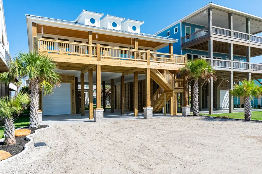 2631 Holiday, Crystal Beach, TX 77650 - Image #3