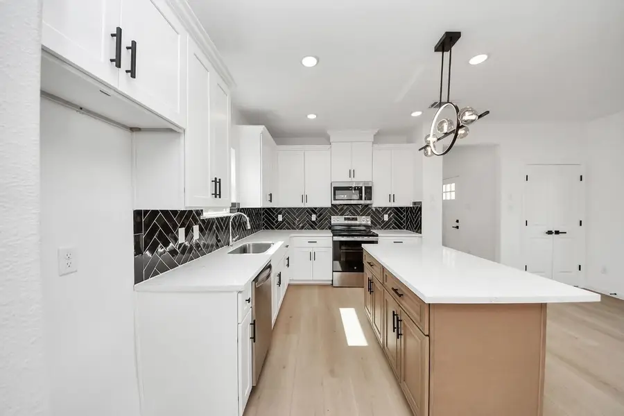 8653 Sunderland Road, Houston, TX 77028 - Image #3