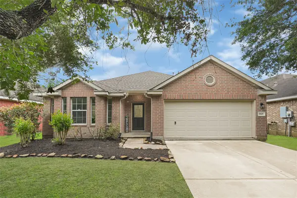 5505 Savannah Woods Lane, Rosharon, TX 77583