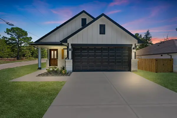 26439 Lakeshore Drive, Hempstead, TX 77445