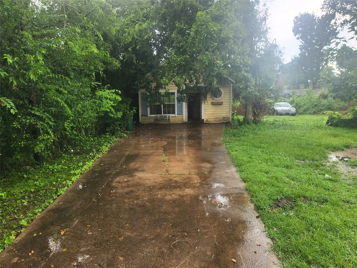 10517 Wicklowe Street, Houston, TX 77016 - #1