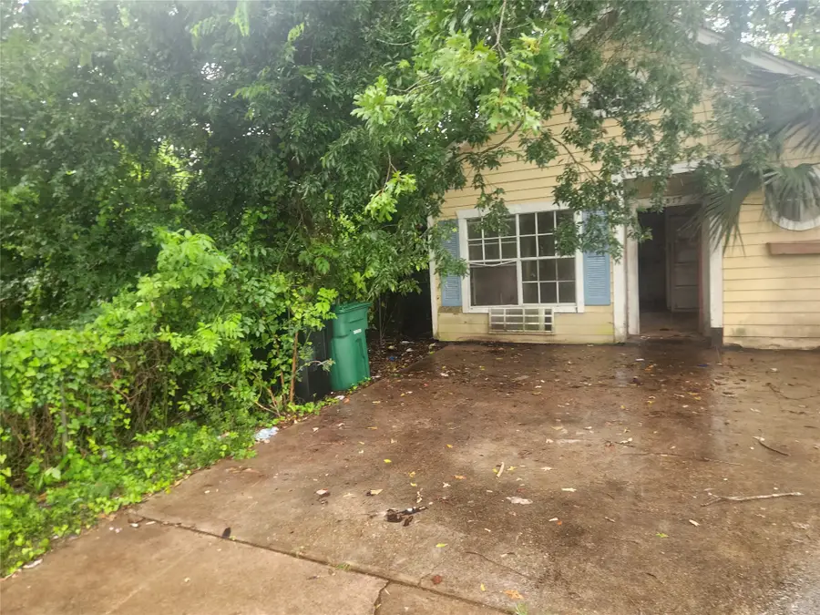 10517 Wicklowe Street, Houston, TX 77016 - #3