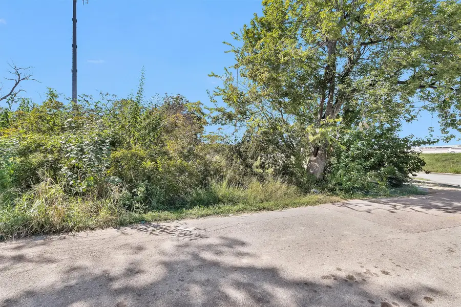 5025 Falls Street, Houston, TX 77026 - Image #3