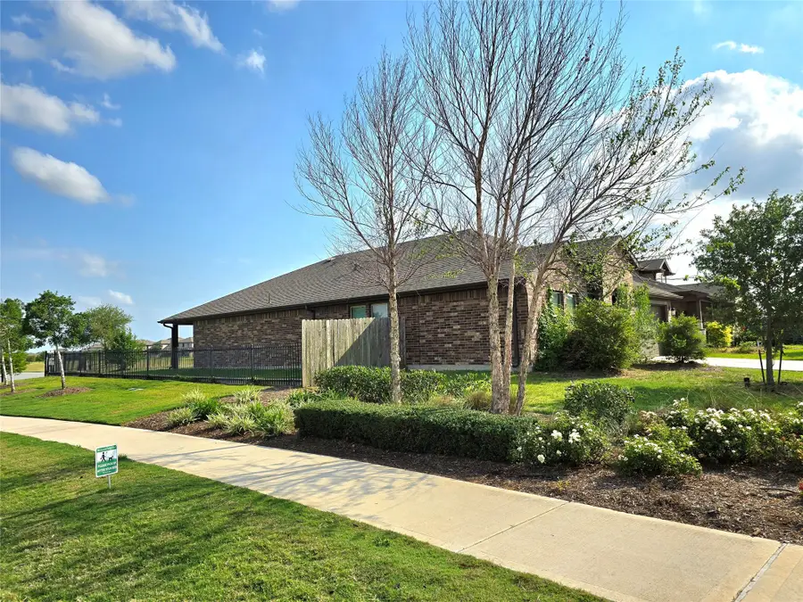 18411 Pelham Hollow Trail, Richmond, TX 77407 - Image #3