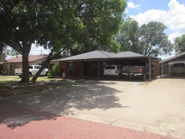 307 Avenue G Nw, Childress, TX 79201