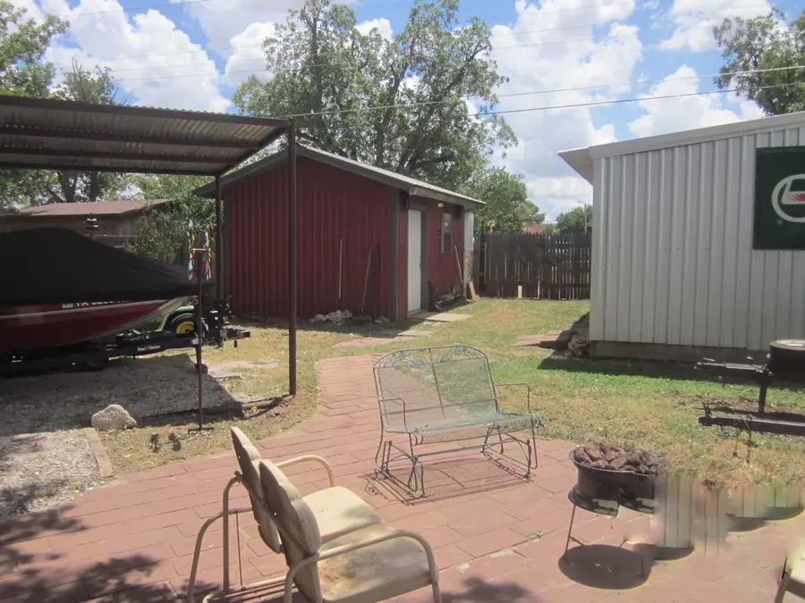 307 Avenue G Nw, Childress, TX 79201 - #3