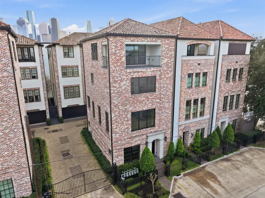 19 Robita Street, Houston, TX 77019 - #2