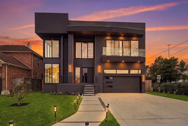 4629 Pine Street, Bellaire, TX 77401