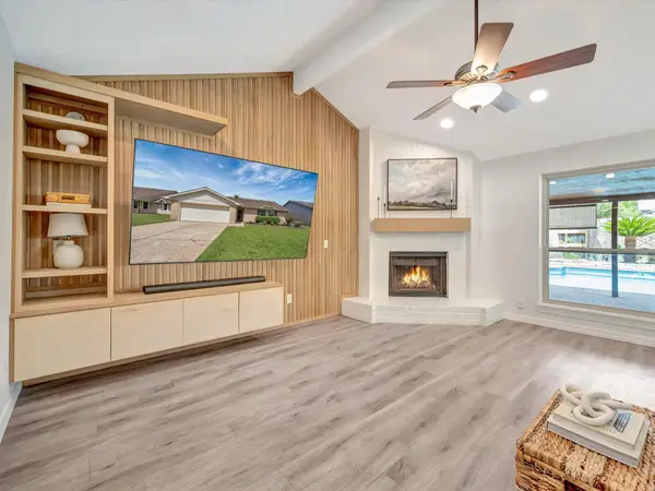 109 Country Lane, League City, TX 77573