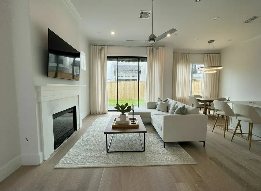 2704 Maxroy Drive, Houston, TX 77007 - #2