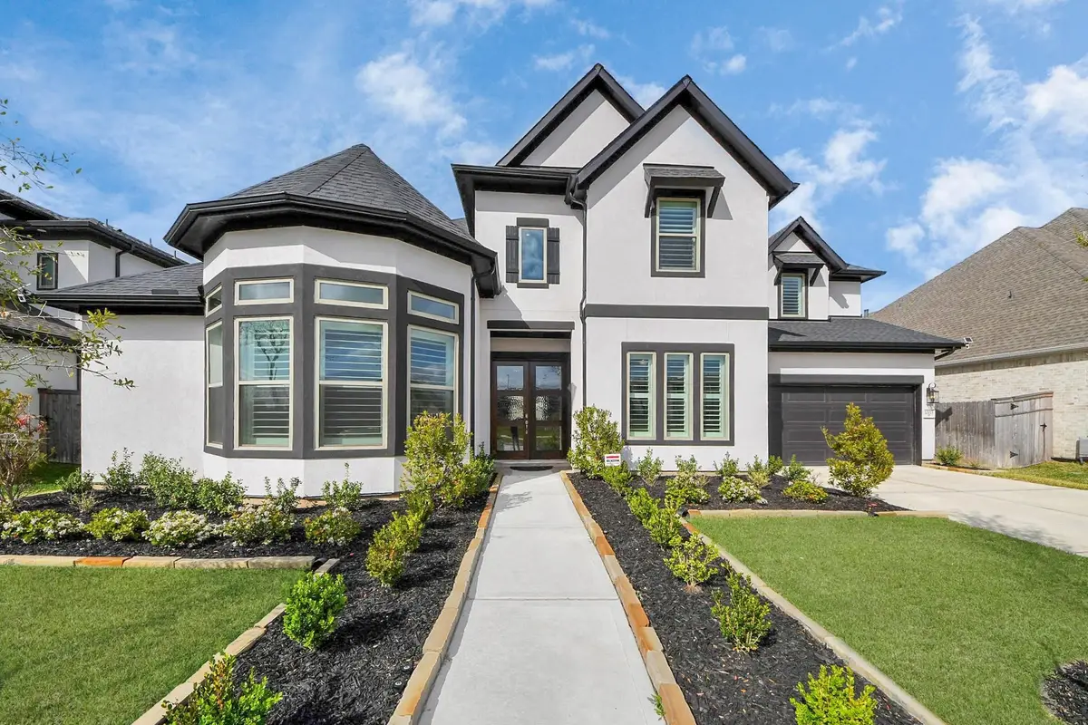 10015 Crescent Wood Drive, Missouri City, TX 77459 - Image #1