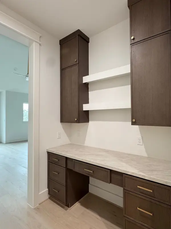 529 W27th St, Houston, TX 77008