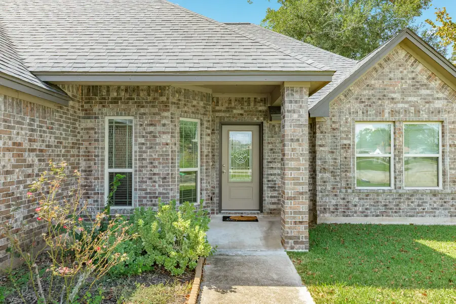 46 Ivy Court, Jones Creek, TX 77541 - Image #3