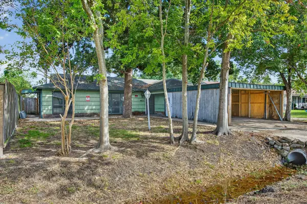 9022 Beverlyhill Street, Houston, TX 77063