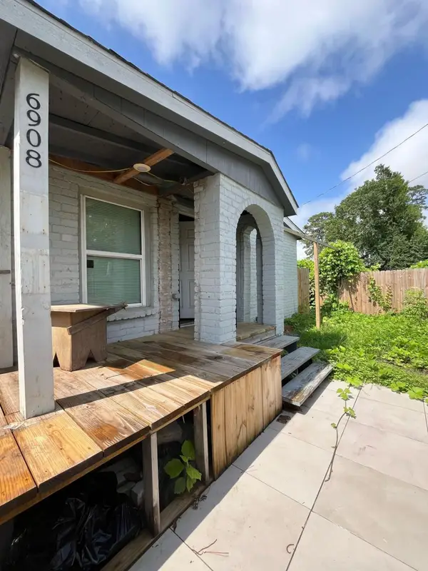 6908 Larkstone Street, Houston, TX 77028