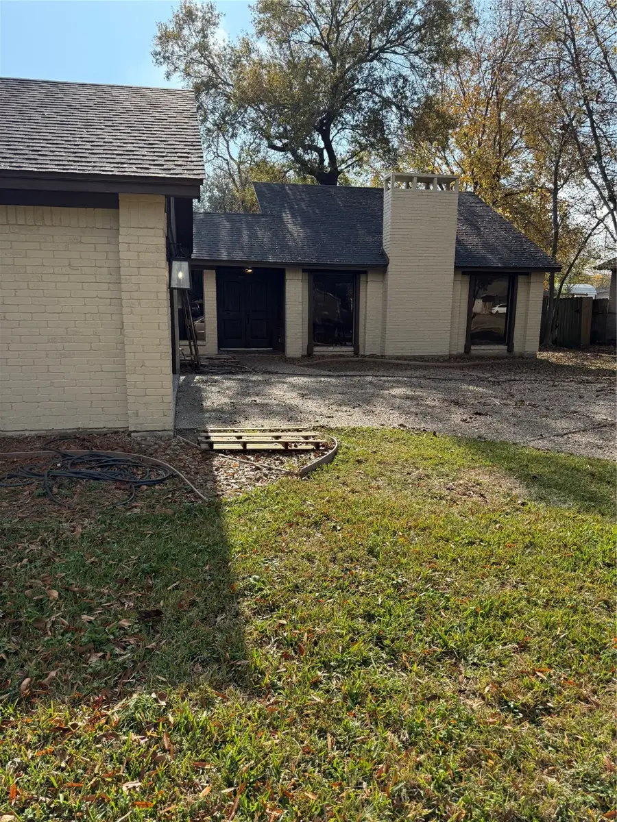 403 Red Bud Lane, Baytown, TX 77520 - Image #2