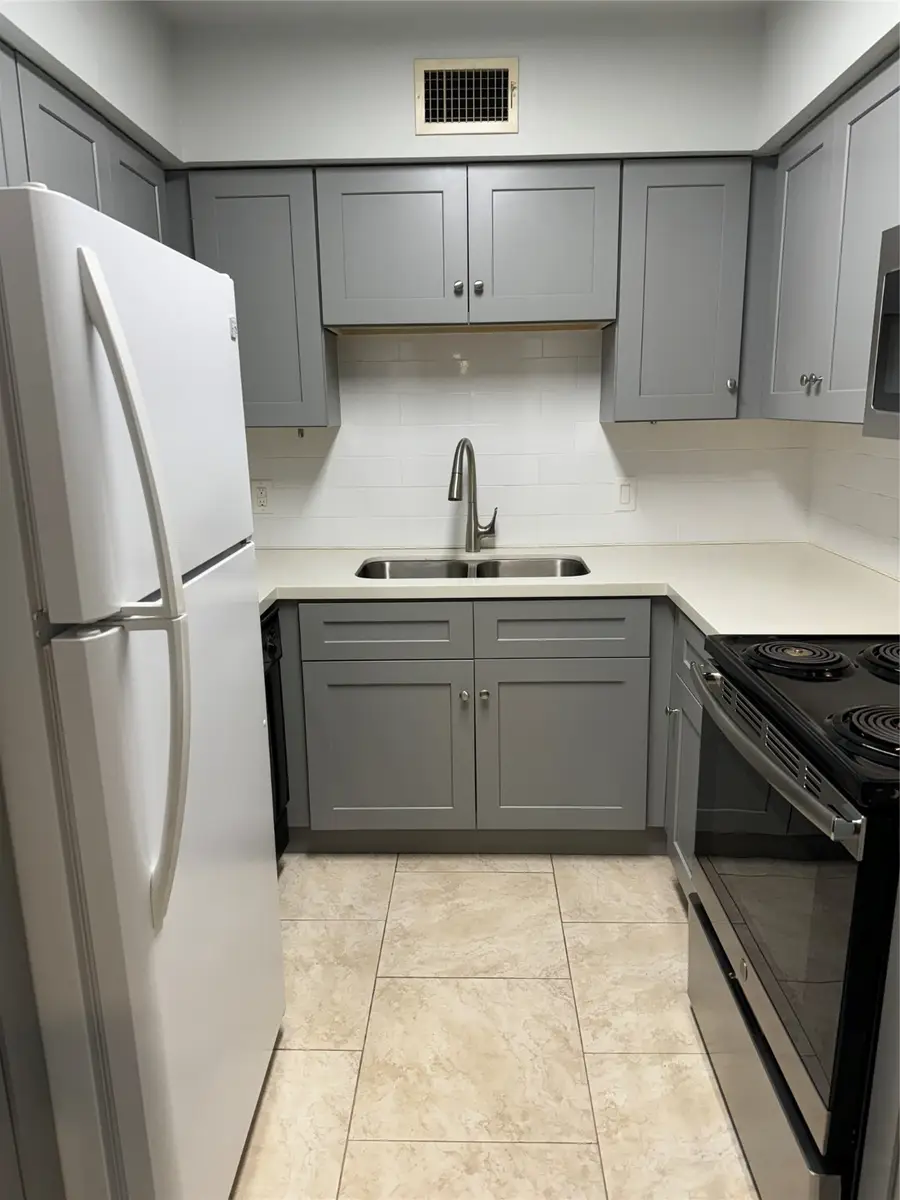 2600 Bellefontaine A14 Street #A14, Houston, TX 77025 - Image #2