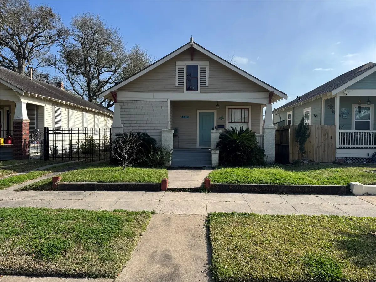 4419 Avenue Q 1/2, Galveston, TX 77550 - #1