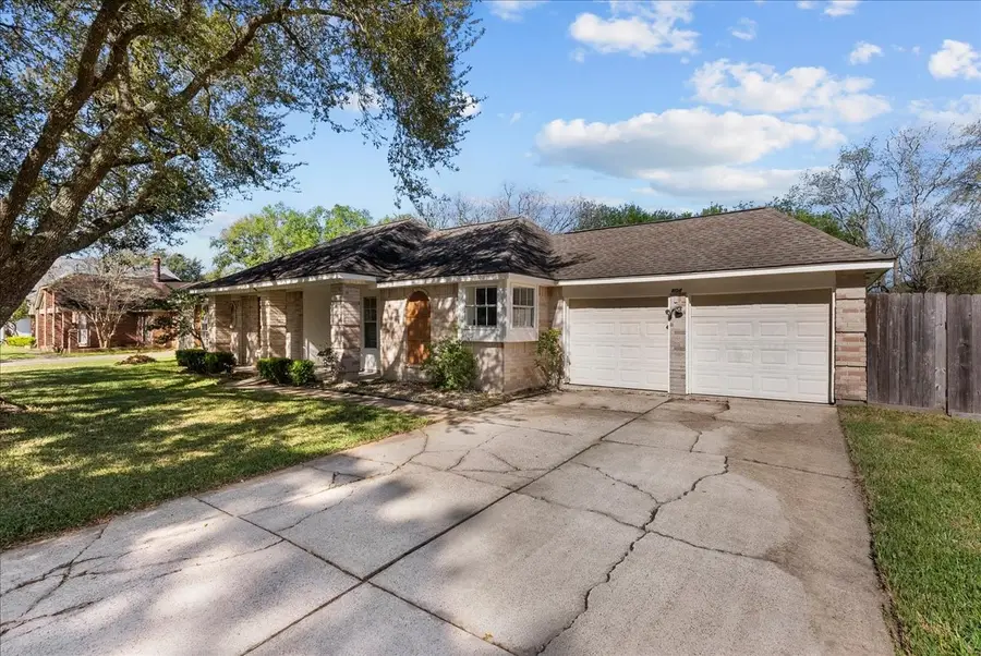 804 Buckingham Drive, Friendswood, TX 77546 - #3