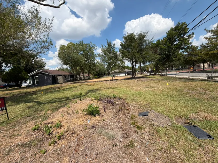 5875 Reed Road, Houston, TX 77033 - #3