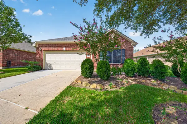 1407 Capri Place Lane, Pearland, TX 77581