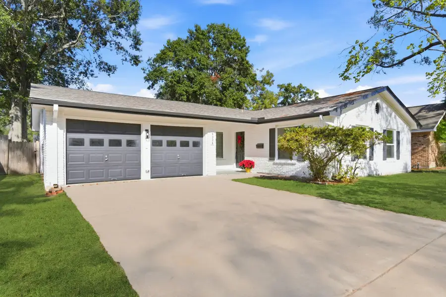 9326 Meadowbriar Lane, Houston, TX 77063 - Image #2