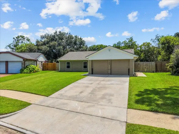 5303 Bulen Avenue, Friendswood, TX 77546