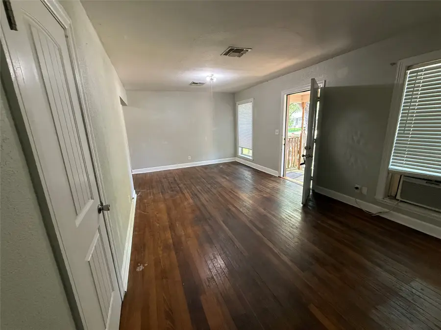 1211 17th Avenue N, Texas City, TX 77590 - #3