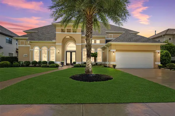11508 Watercastle Court, Pearland, TX 77584
