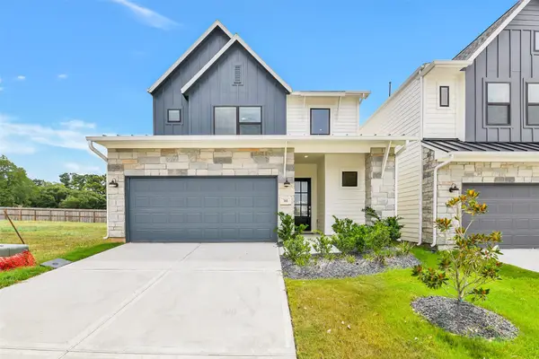 360 Summer Place Drive, Montgomery, TX 77356