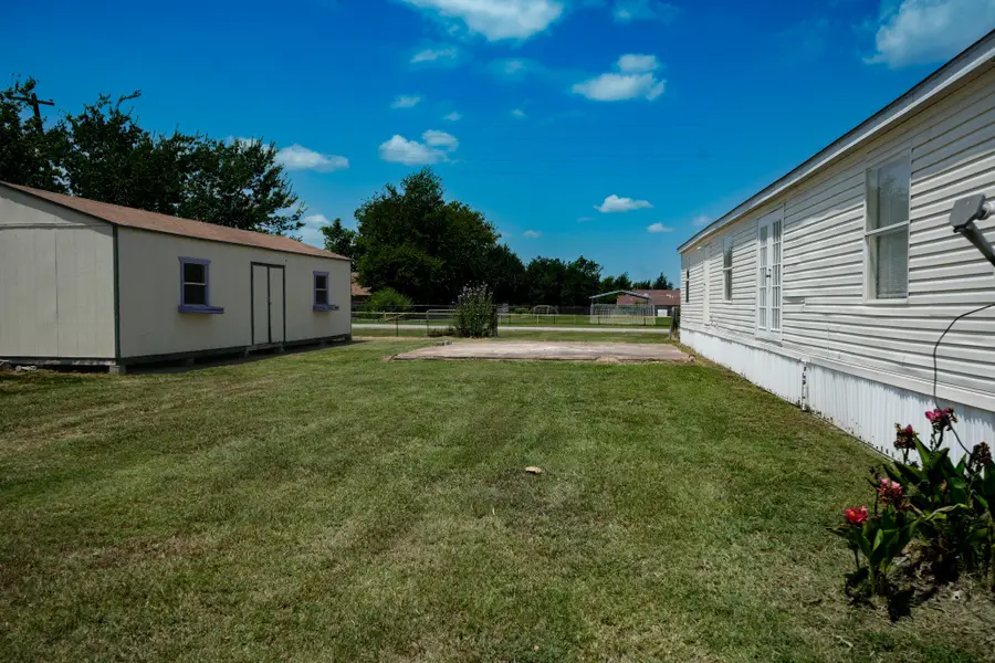 345 E Main Street, Marquez, TX 77865 - Image #3