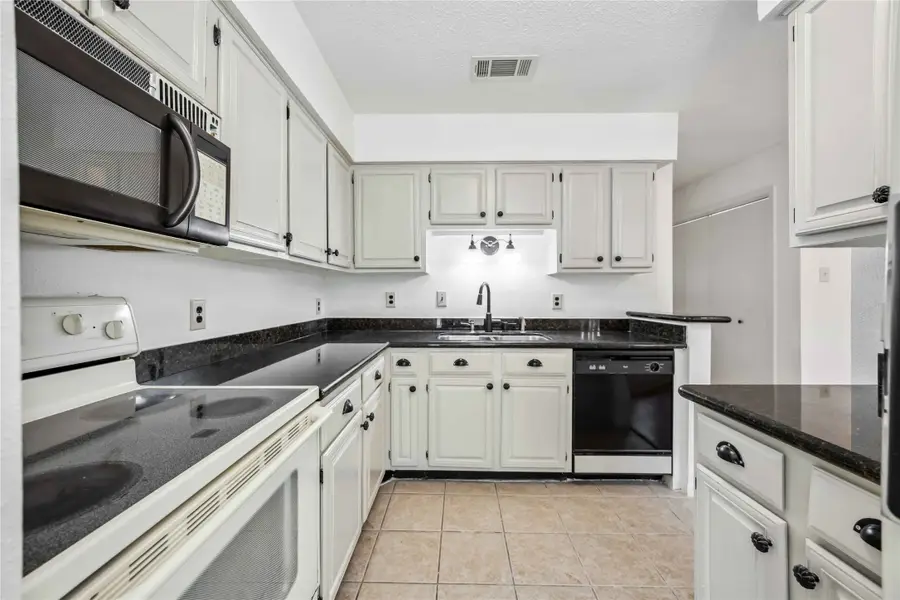17814 Kings Park Lane, Houston, TX 77058 - Image #3