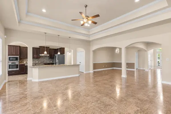 4329 S Meridian Greens Drive, Dickinson, TX 77539