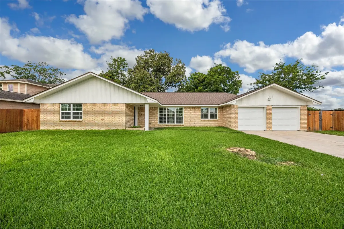 405 N Fulton Street, Texas City, TX 77591 - #1