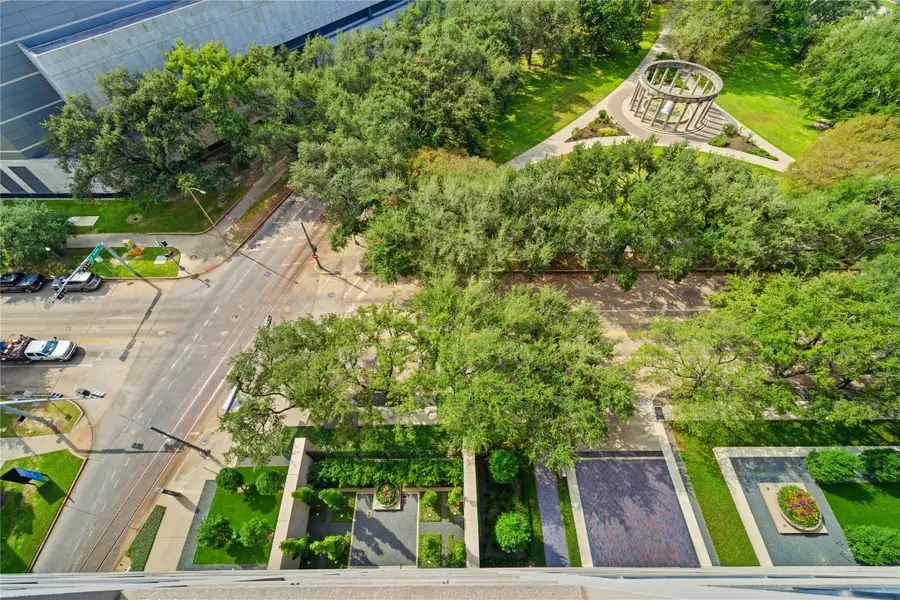 1111 Hermann Dr Drive #11E, Houston, TX 77004 - Image #2