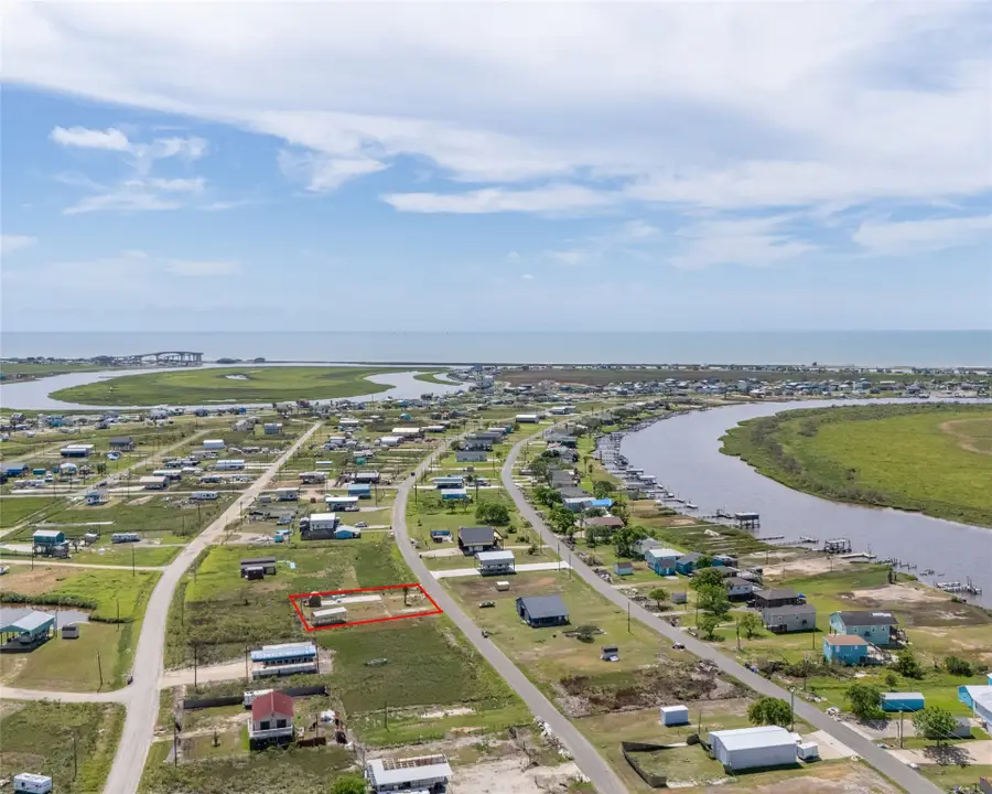 526 Blue Water, Sargent, TX 77414 - Image #3