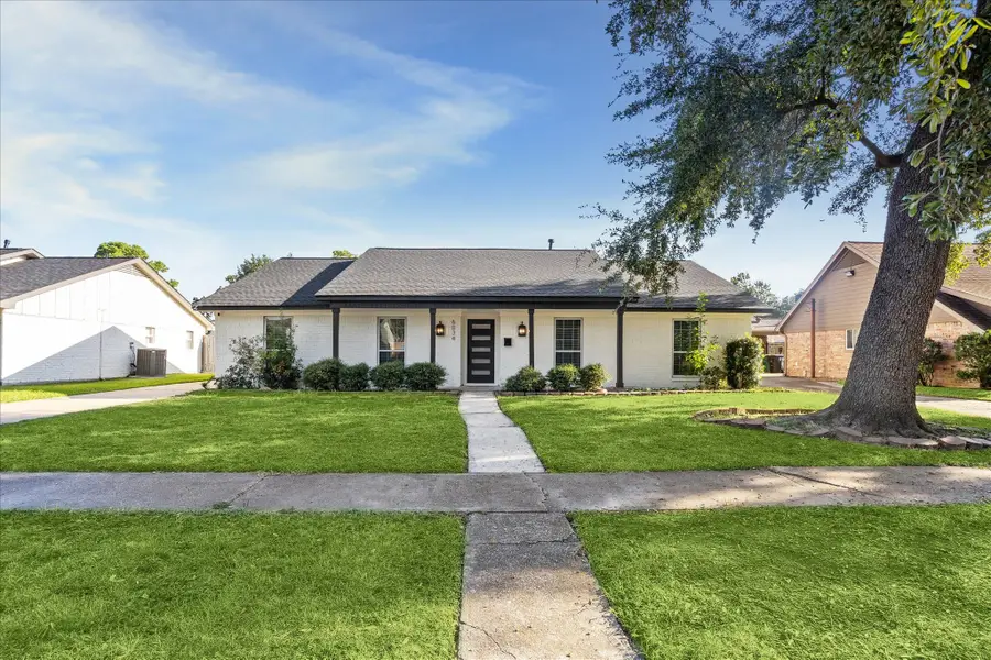 6034 Autumn Forest Drive, Houston, TX 77092 - Image #3