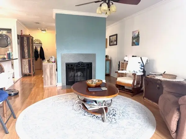 418 Garland Drive #214, Lake Jackson, TX 77566