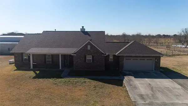 3418 Barbers Hill Road, Highlands, TX 77562