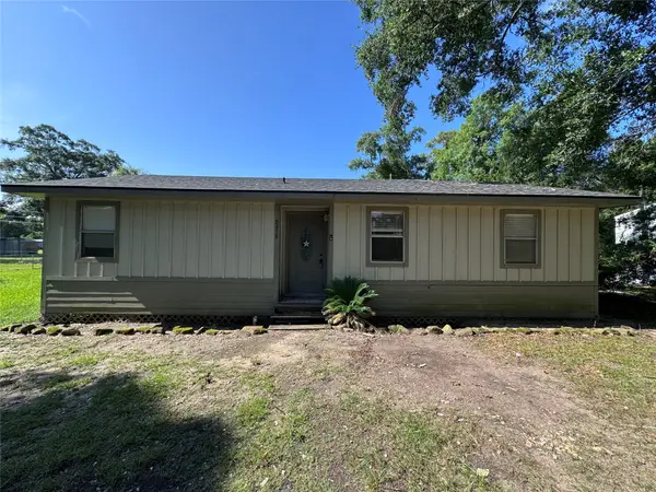 8458 Wingfield Drive, Lumberton, TX 77657