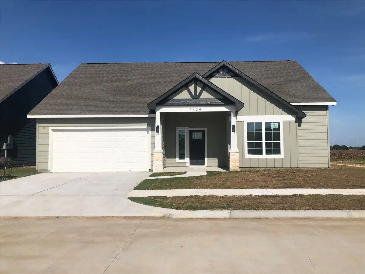 1734 Lantana Lane, El Campo, TX 77437 - Image #1