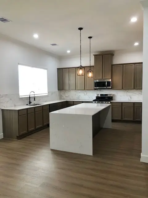 1734 Lantana Lane, El Campo, TX 77437 - Image #3