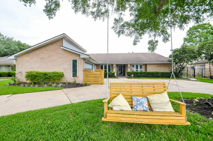 2106 Glenn Lakes Lane, Missouri City, TX 77459 - #2
