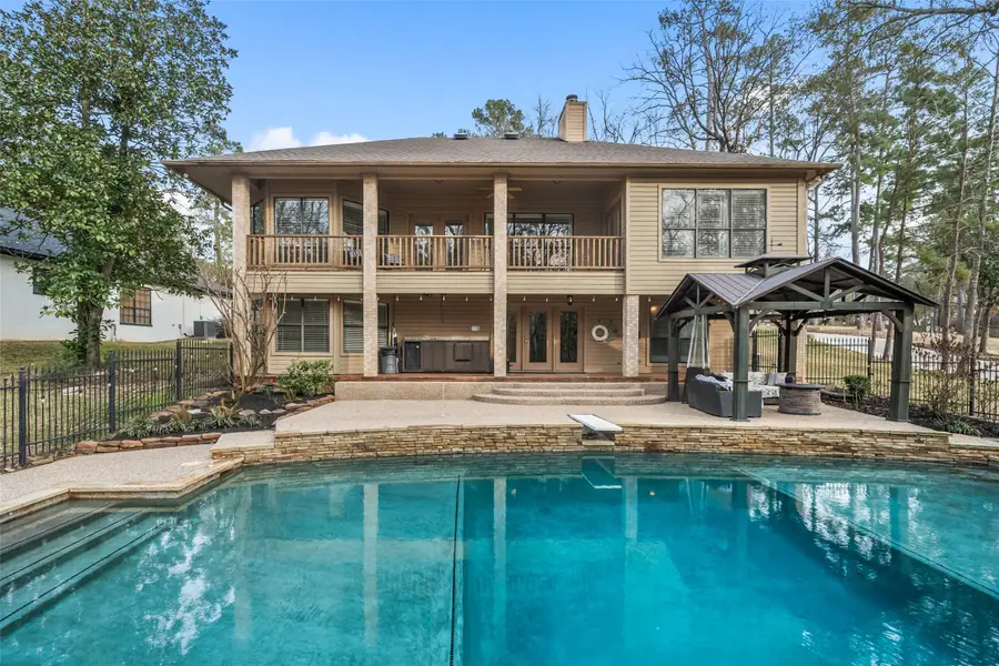 6 Highland Hollow Drive, Conroe, TX 77304 - Image #2