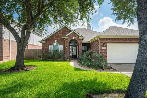 13922 Abbey Lane, Sugar Land, TX 77498