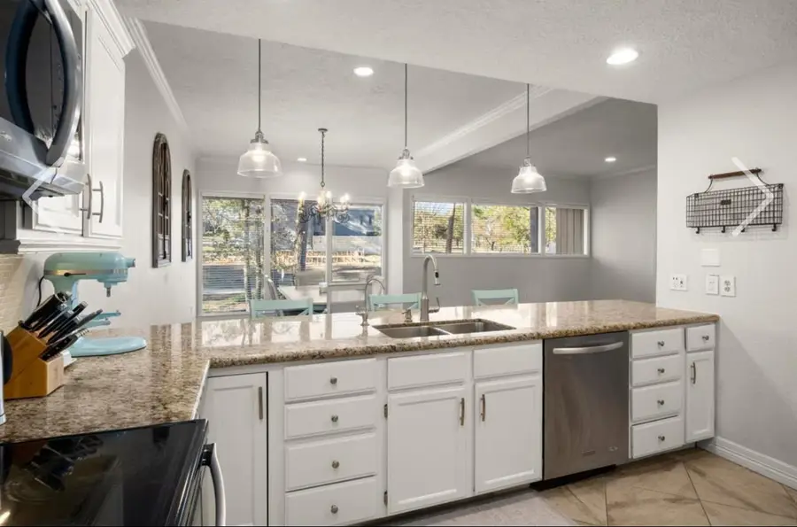 99 April Wind Dr N, Conroe, TX 77356 - #2