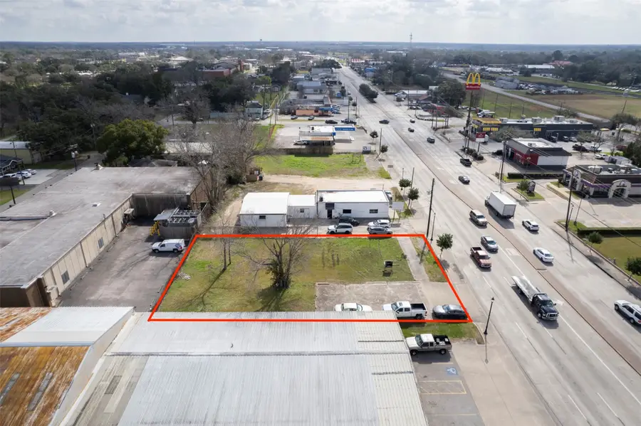 2107 N Main Street, Pearland, TX 77581 - Image #2