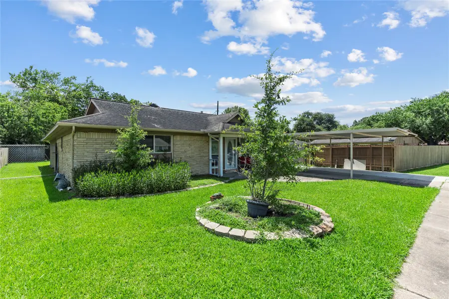 10906 Keese Drive, Houston, TX 77089 - Image #3