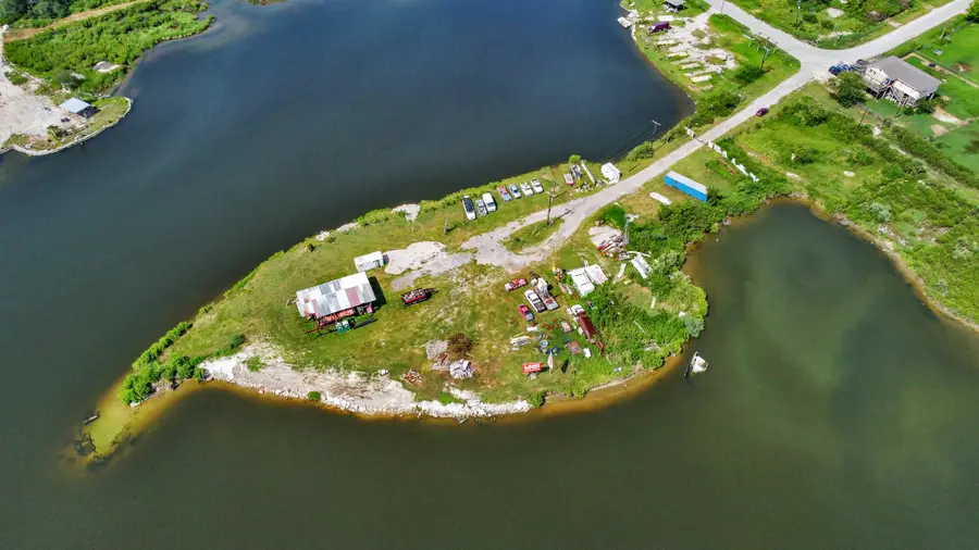 17427 Moreland Drive, Channelview, TX 77530 - Image #2