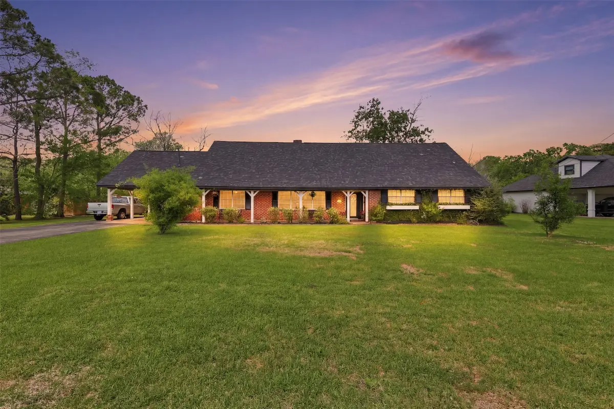 401 Clearview Avenue, Friendswood, TX 77546 - #1